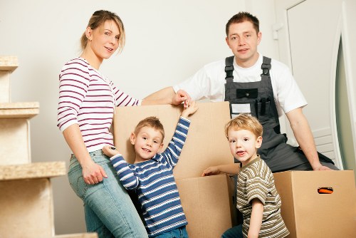 Careful furniture transport and storage move service in Friernbarnet