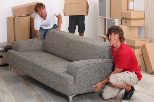 Packing checklist and space-saving tips for storage customers